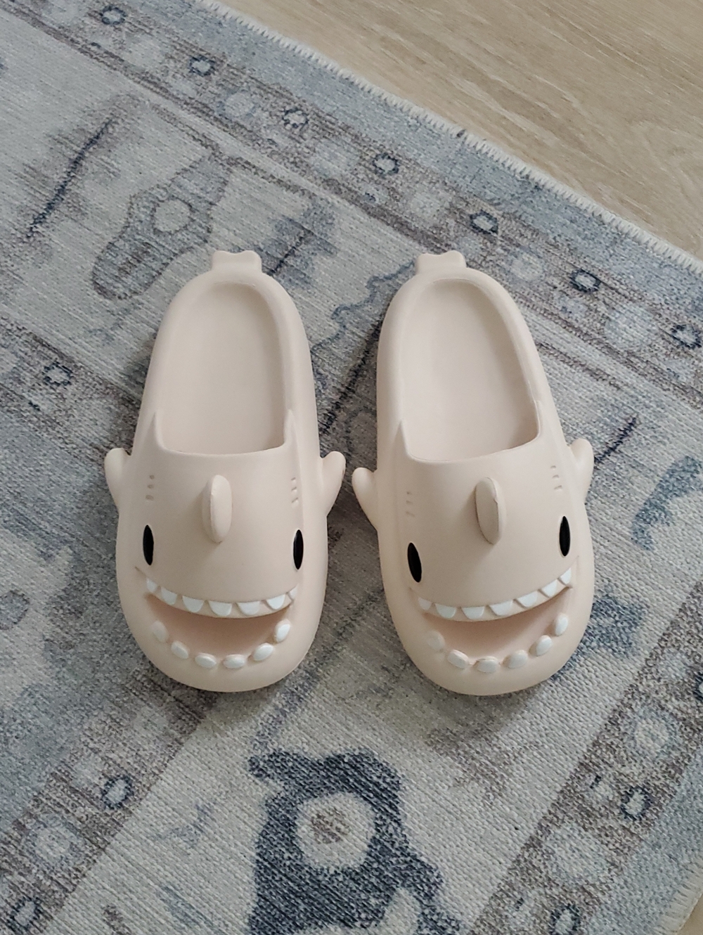 Boutique Shark Slip-On Slides Sandals Clogs Sz38-39